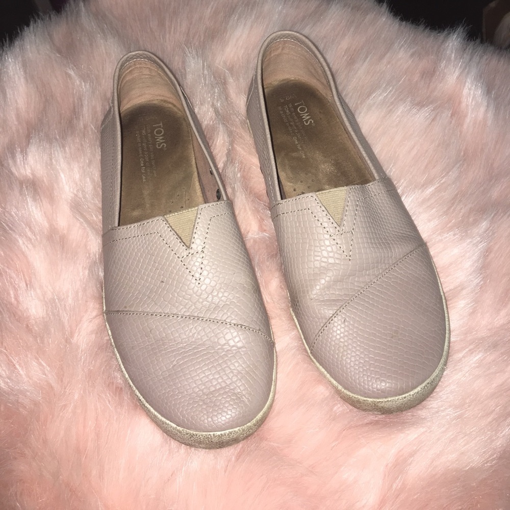 Toms leather Slip Ons 9.5m